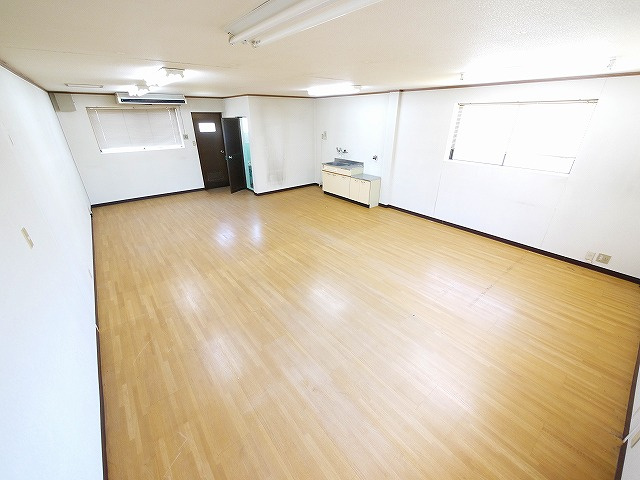吉本店舗（加茂町兎並船屋）の内装