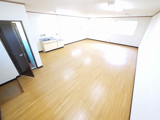 吉本店舗（加茂町兎並船屋）の内装
