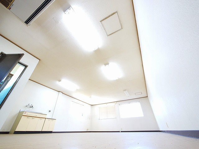 吉本店舗（加茂町兎並船屋）の内装