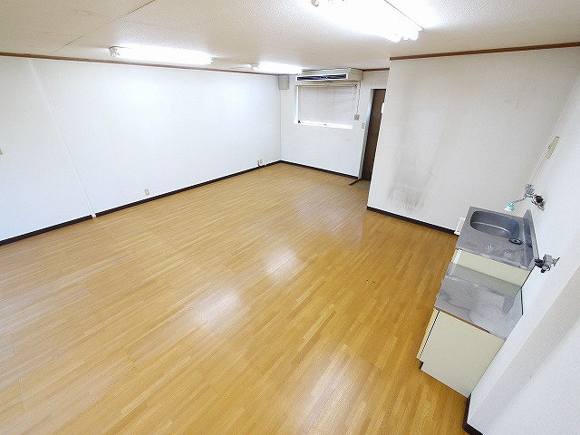 吉本店舗（加茂町兎並船屋）の内装