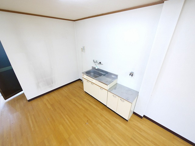 吉本店舗（加茂町兎並船屋）の内装