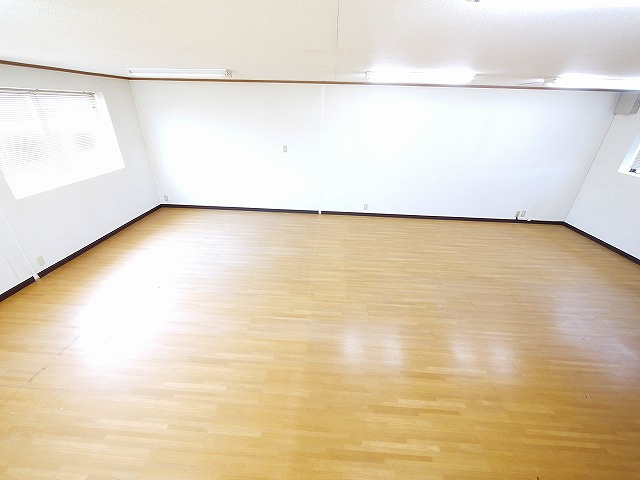 吉本店舗（加茂町兎並船屋）の内装
