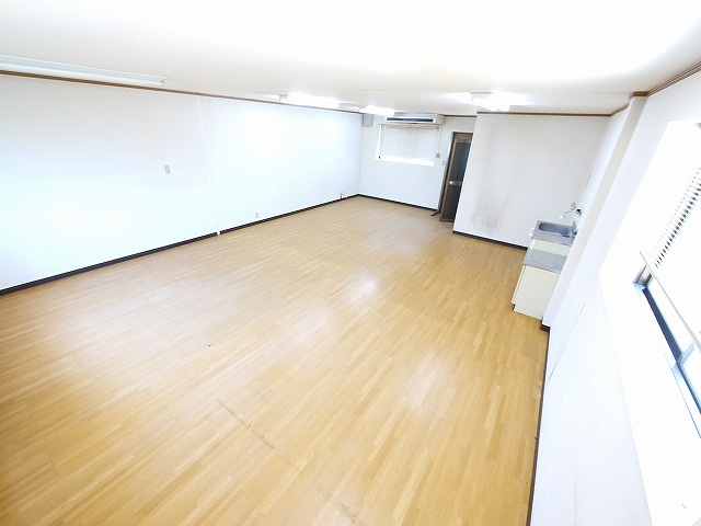 吉本店舗（加茂町兎並船屋）の内装