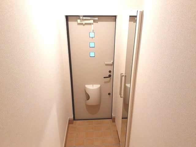 サンヴェール大芝Bの玄関