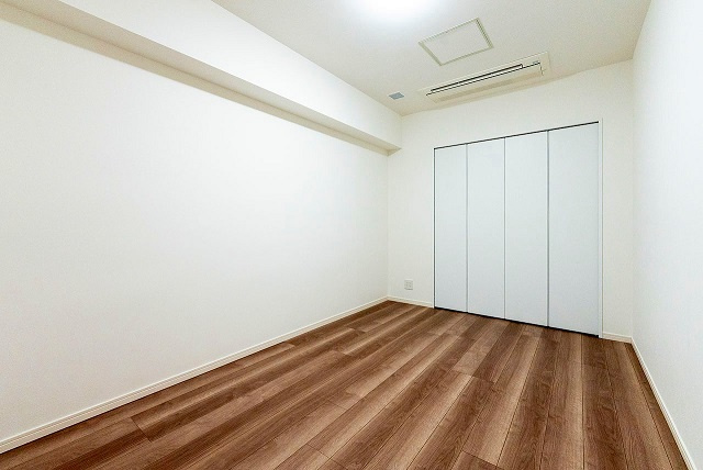 港区芝１丁目の賃貸マンションの洋室