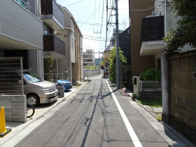 【周辺】 | 岡本ハイツ | 岡本ハイツ　物件前の通り