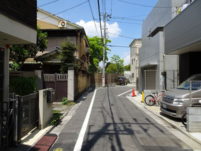 【周辺】 | 岡本ハイツ | 岡本ハイツ　物件前の通り
