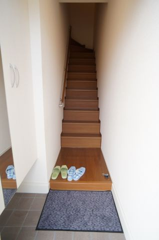 セジュール東宝塚の玄関