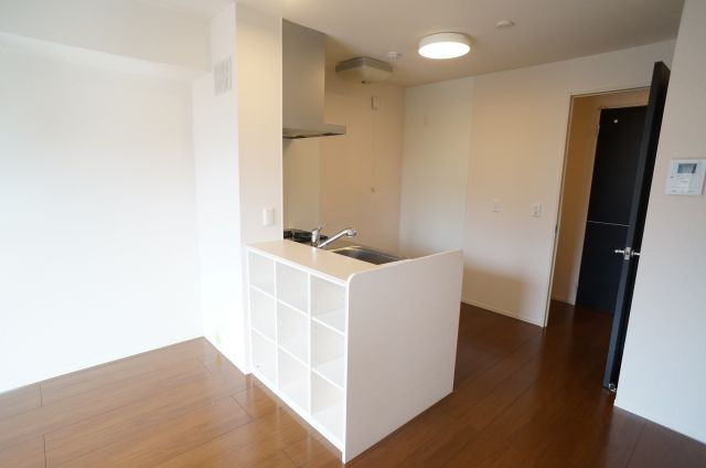 セジュール東宝塚の居間・リビング