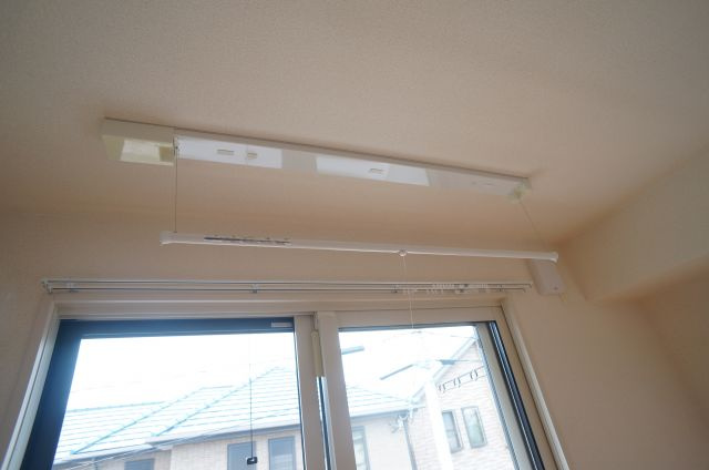 セジュール東宝塚の設備|室内物干しバー付いてます