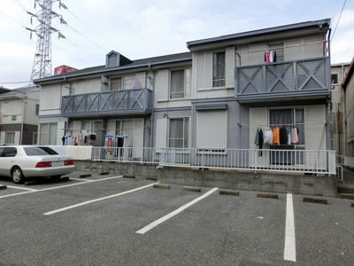 【外観】 | コーポ新船橋Ｃ | コーポ新船橋Ｃ　軽量鉄骨造２階建　平面駐車場あり