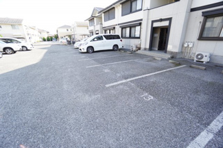 【駐車場】
