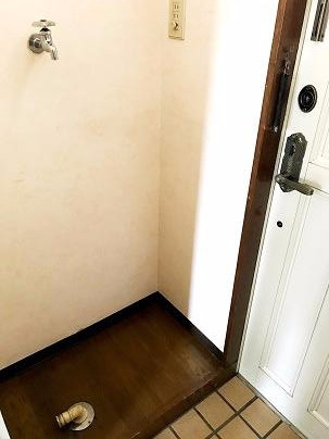ヒールパイン本町のその他|室内洗濯機置場