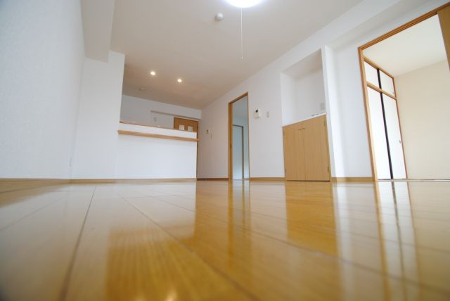 ソレイユ合川の居間・リビング