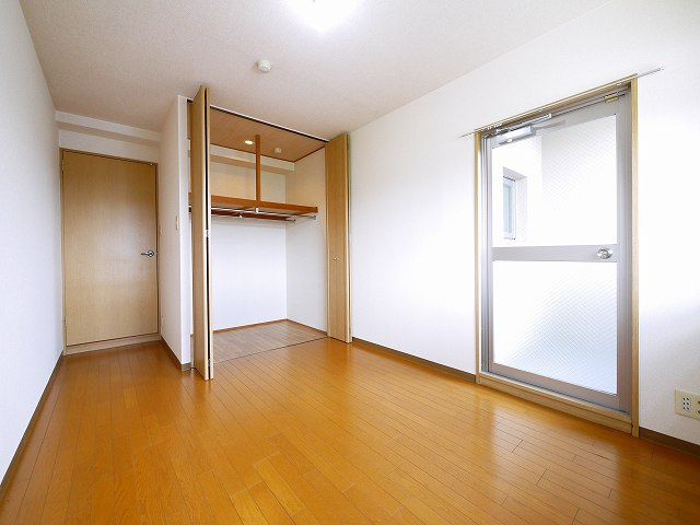 プライムガーデンの寝室|落ち着いて過ごせるお部屋なので、寝室にいかがでしょうか