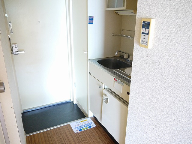 メゾンアンテルナ奈良の玄関|落ち着いた玄関です