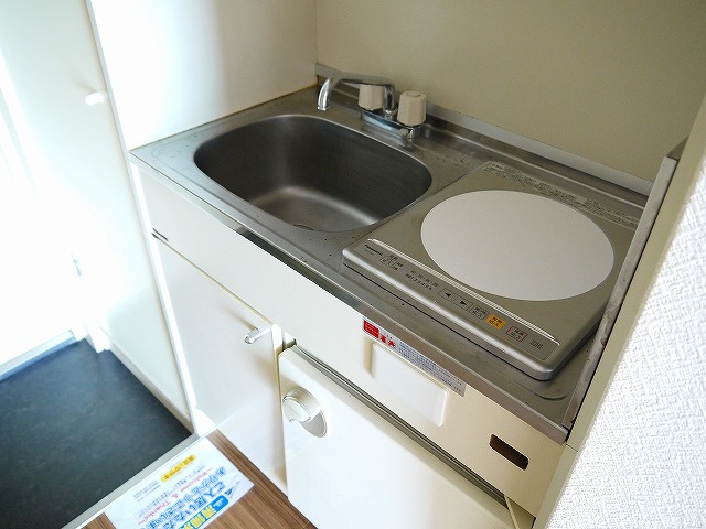 メゾンアンテルナ奈良のキッチン|きれいなキッチンです