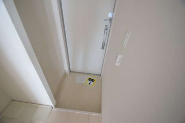 リブリ・コンフォートフナバシの玄関|明るい玄関です