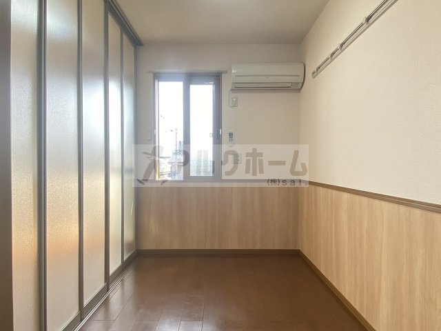 サンクレール志紀の洋室