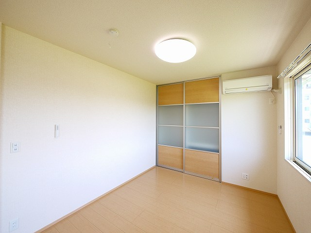 ブロッサムコートの居間・リビング|使いやすい居間です