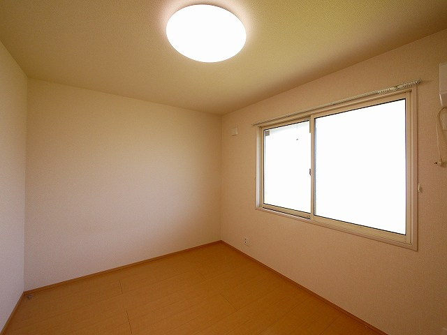 ブロッサムコートの寝室|落ち着いて過ごせるお部屋なので、寝室にいかがでしょうか