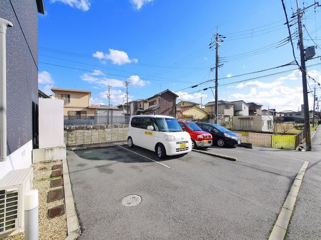 グレイシャス春日の駐車場|駐車場があります
