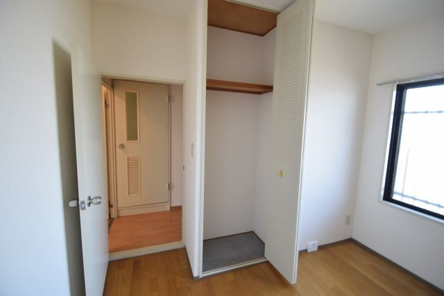 ライオンズマンション市川本八幡壱番館の収納|クローゼットタイプの収納