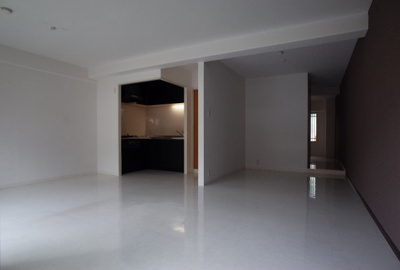 【居間・リビング】 | カンパーナ明石 | リビング20帖（イメージ写真）