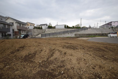 【前面道路含む現地写真】 | ＭＬＨ下土棚全４区画（条件付き売地）-NO.4 | 藤沢市で新築戸建を建てたい！自分で間取りを考えたい！フリープランで建物を建てたい！
ある程度の予算で新築戸建を探したい！という方は湘南ハウジングへお問合せ下さい☆