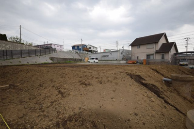 【前面道路含む現地写真】 | ＭＬＨ下土棚全４区画（条件付き売地）-NO.4 | 藤沢市で新築戸建を建てたい！自分で間取りを考えたい！フリープランで建物を建てたい！
ある程度の予算で新築戸建を探したい！という方は湘南ハウジングへお問合せ下さい☆