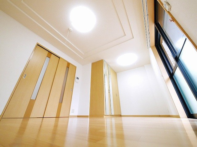 ヒムスプルーニェの居間・リビング|使いやすい居間です
