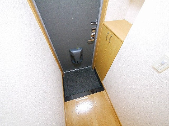 ヒムスプルーニェの玄関|落ち着いた玄関です