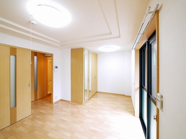 ヒムスプルーニェの寝室|ゆとりの広さです