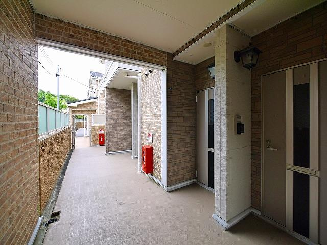 エクセルコートAのエントランス|清潔なエントランスです