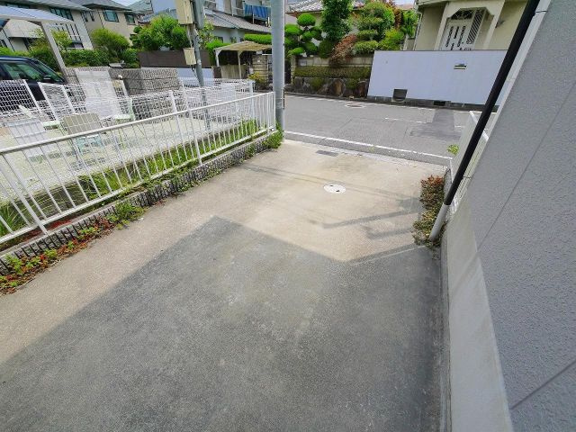 タウンハウス・モリAの駐車場