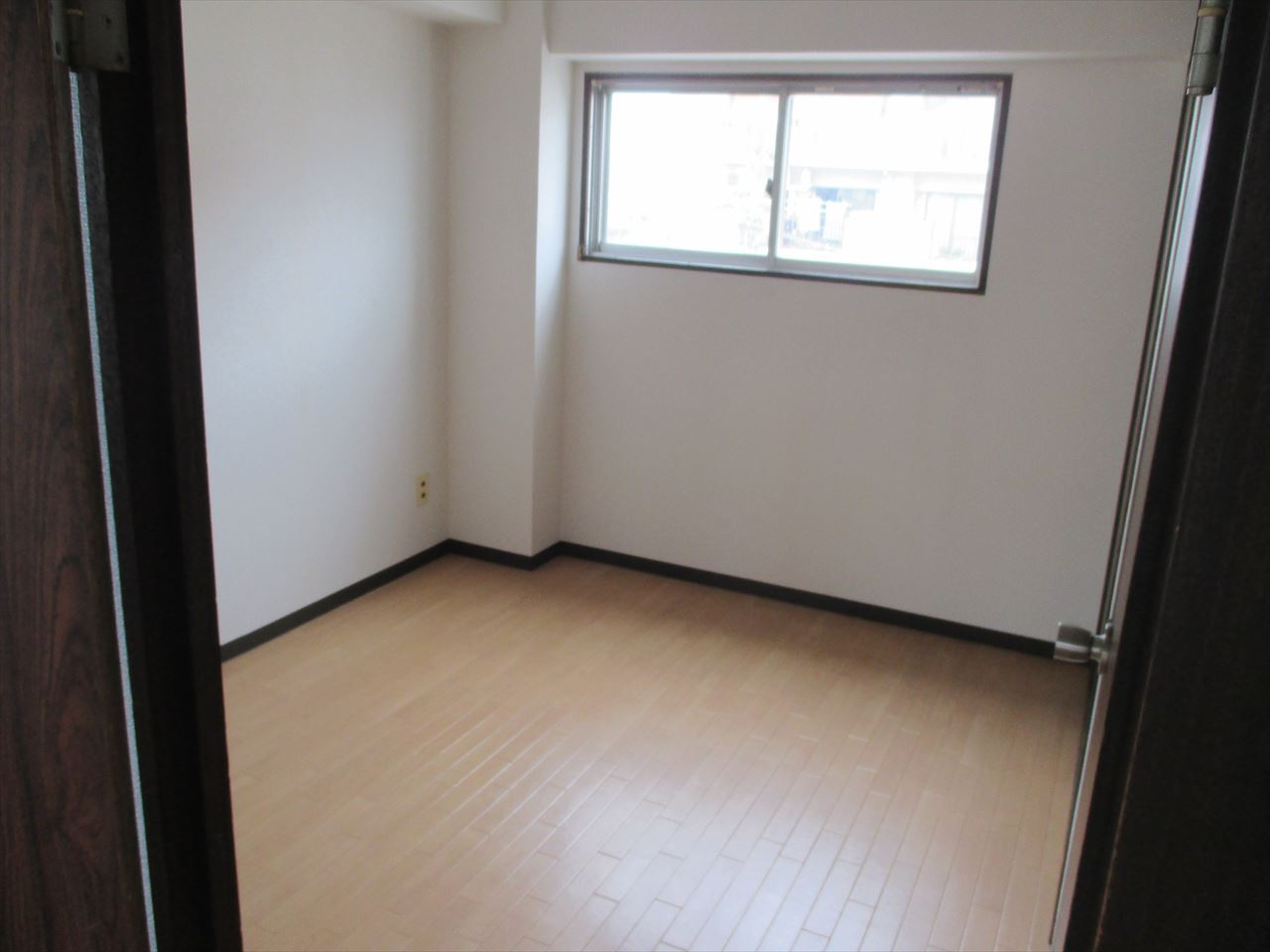 第1中日ビルの寝室