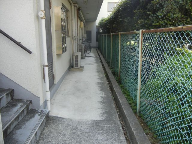 第1中日ビルのエントランス