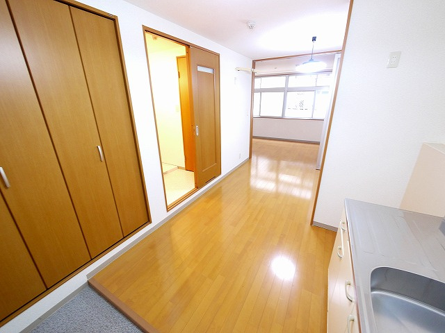 川上ビルの居間・リビング