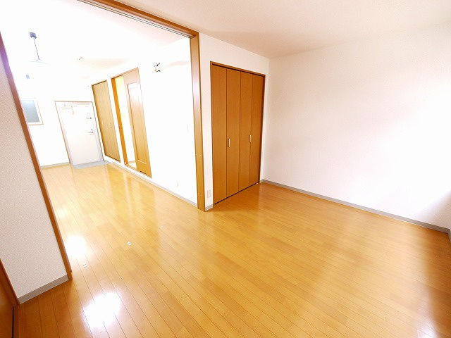 川上ビルの洋室