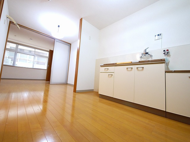 川上ビルの居間・リビング