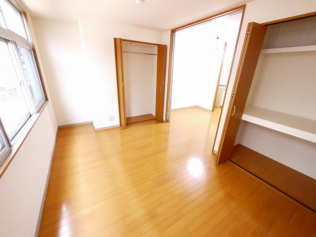 川上ビルの洋室