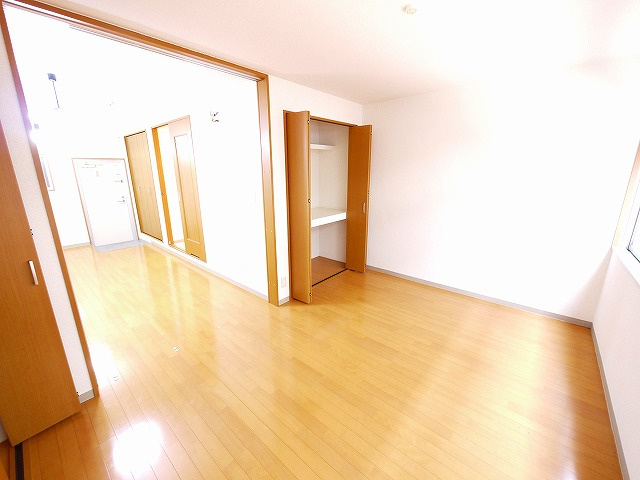 川上ビルの洋室