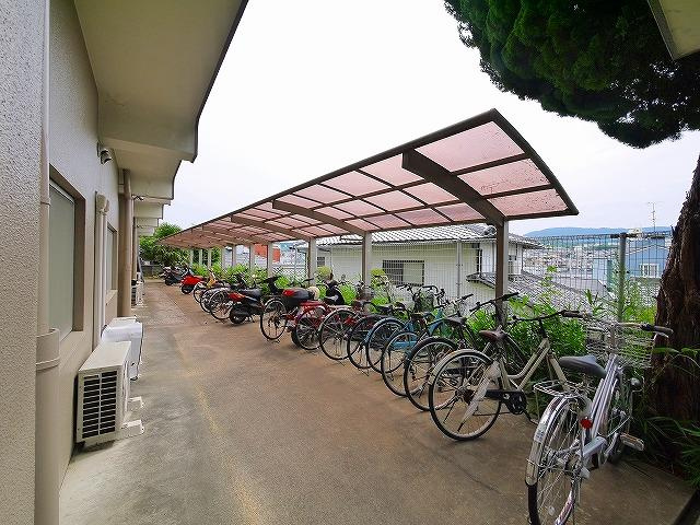 オーティス富雄のその他共用部分|自転車置き場