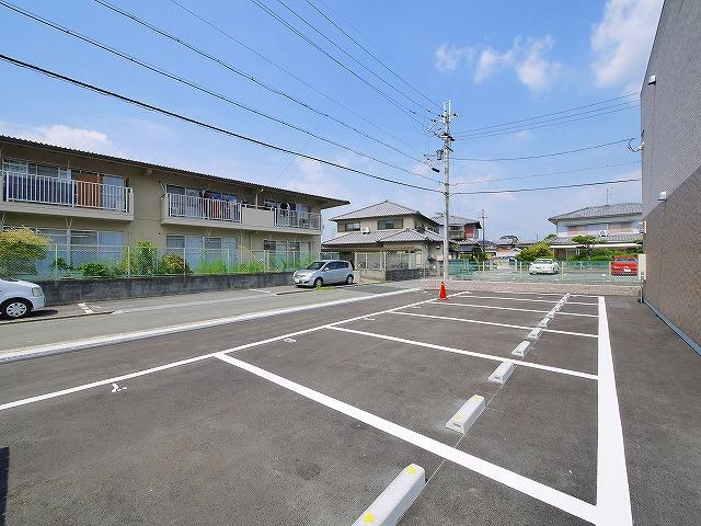 GRAND SEED(グランシード)の駐車場|駐車場完備です