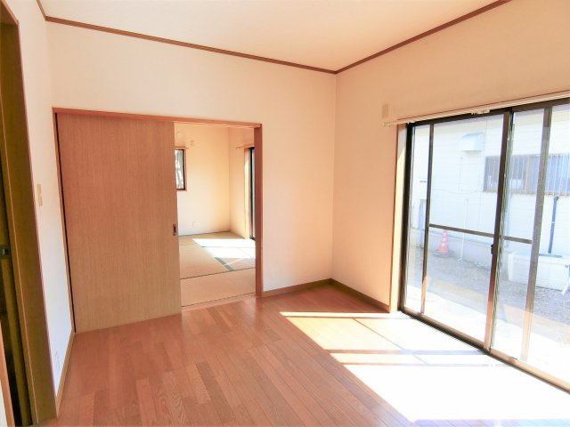長生郡白子町南日当の一戸建ての洋室