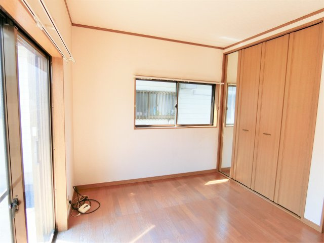長生郡白子町南日当の一戸建ての洋室