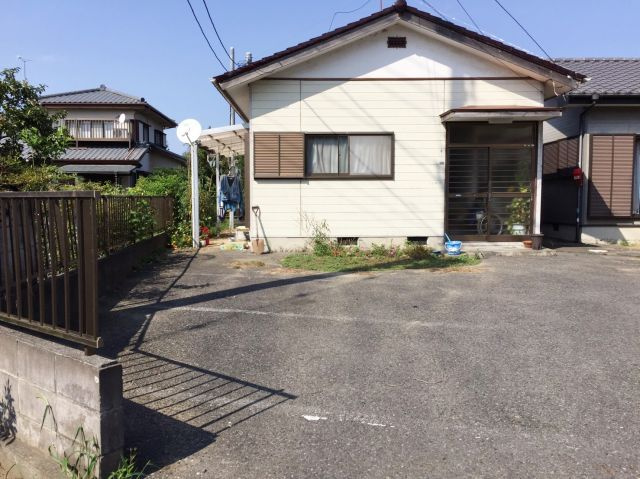 長生郡白子町南日当の一戸建ての駐車場