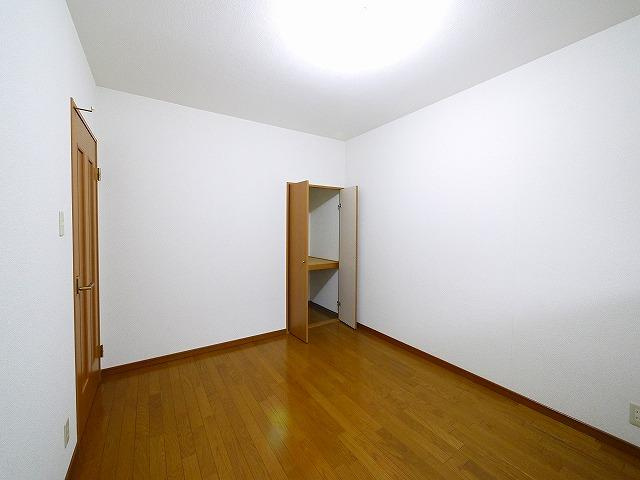 ベルデ帝塚山の洋室|使い勝手のいい洋室です