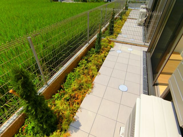 サンプレスの庭