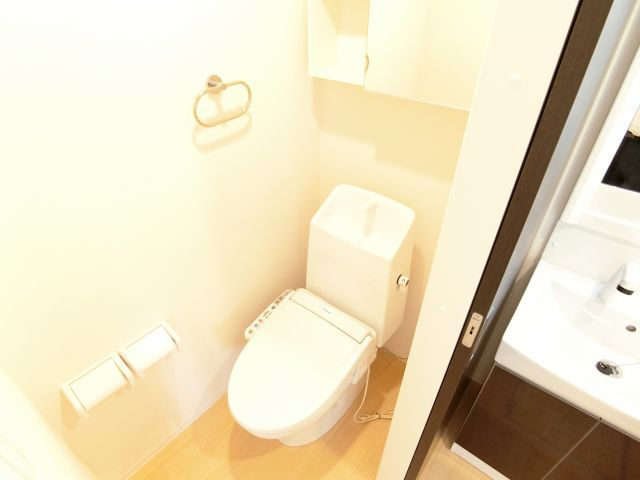 サンプレスのトイレ